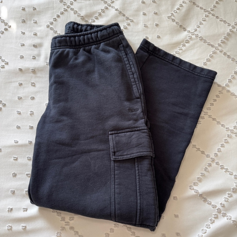 Aritzia TNA Black Cargo Sweatpants